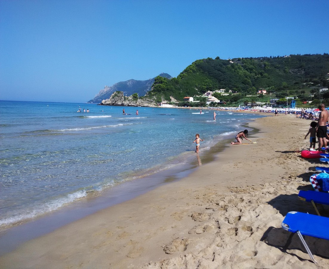 Παραλία Κοντογιαλός στην Κέρκυρα.