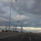 Μας προσπερνάει ...αεροπλάνο στην Αττική Οδό.