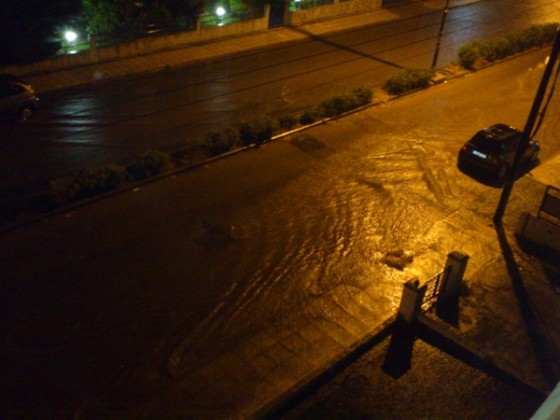Μετά το χαλάζι και την βροχή από το μπαλκόνι 18/06/2014 22:00 Περαία Θεσσαλονίκη